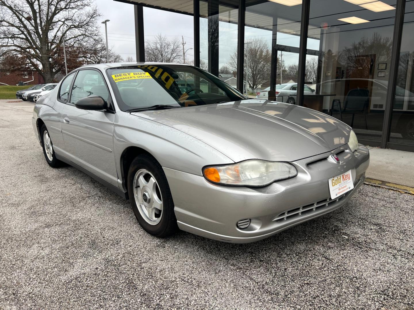 2005 Medium Gray Metallic Chevrolet Monte Carlo LS (2G1WW12E159) with an 3.4L V6 OHV 12V engine, 4-Speed Automatic transmission, located at 1633 W Kimberly, Davenport, IA, 52806, (563) 323-5341, 41.559456, -90.598732 - Photo#2